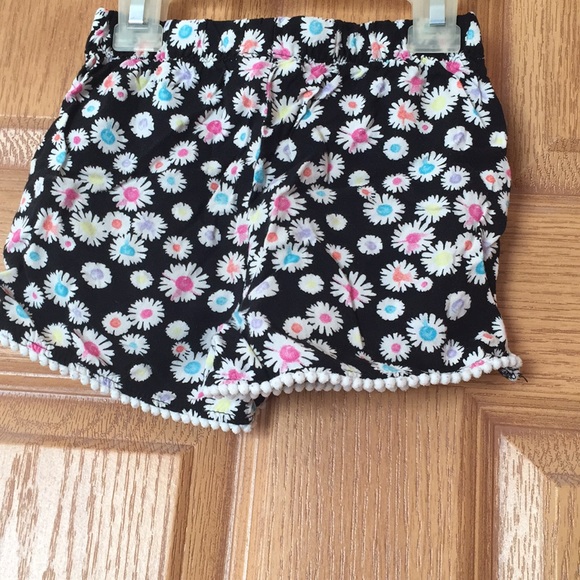 Toddler shorts - Picture 2 of 2